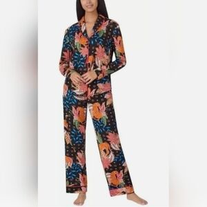 Room Service Tiger Print Shawl Collar Pajama Set Size Medium